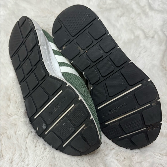 Adidas sneakers, army green, size 8.5 - Picture 4 of 6